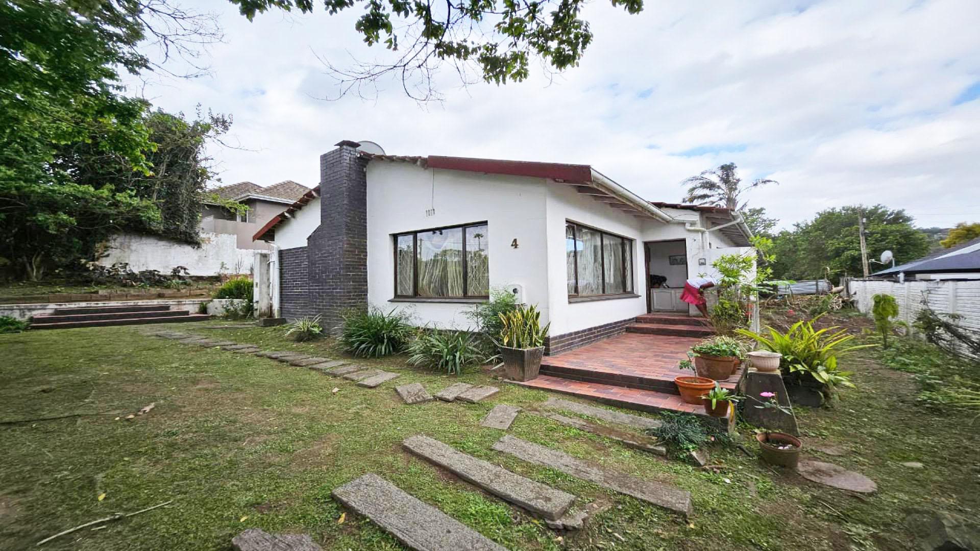 Front View of property in Cowies Hill Park