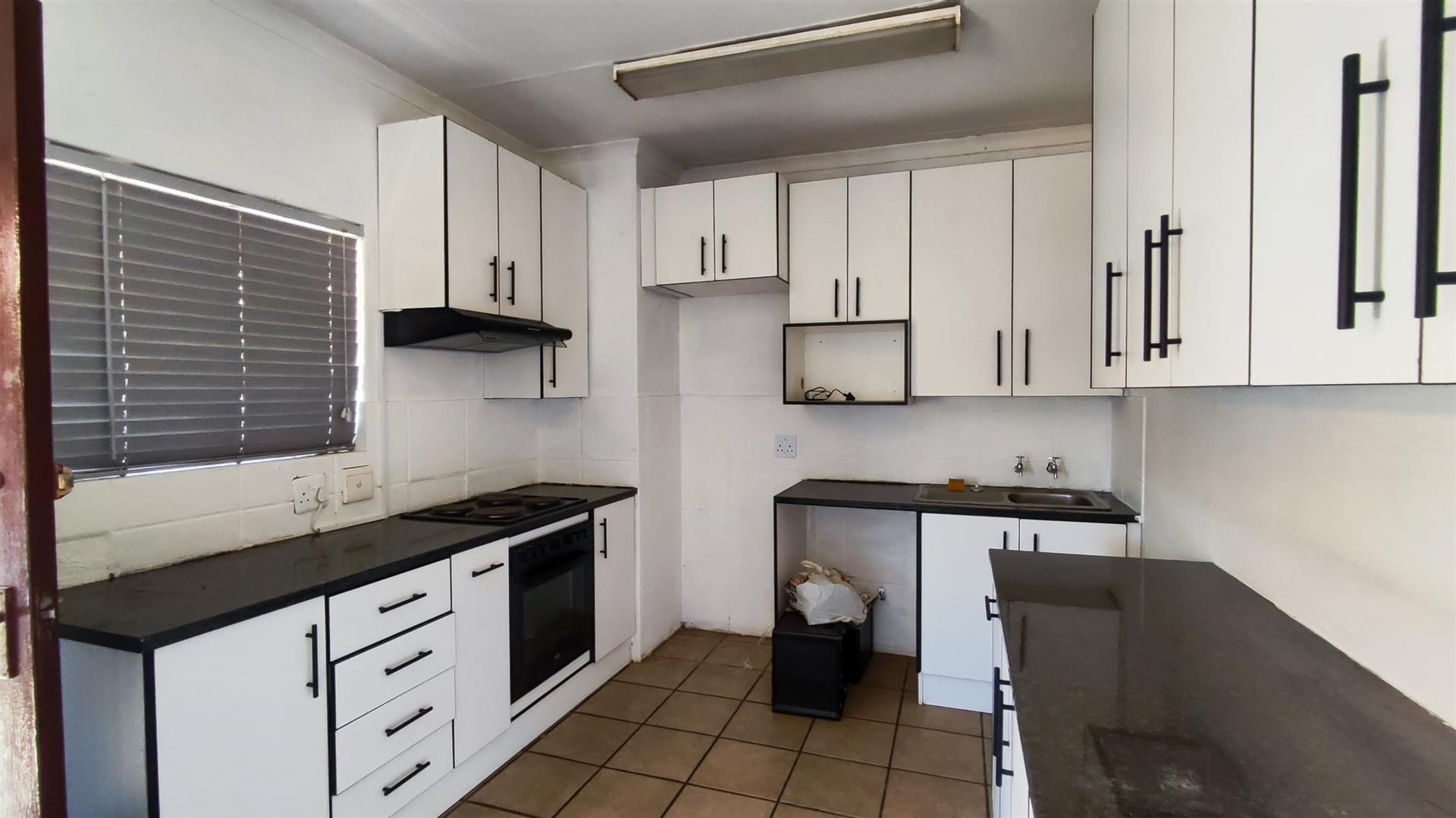 Kitchen - 10 square meters of property in Kempton Park