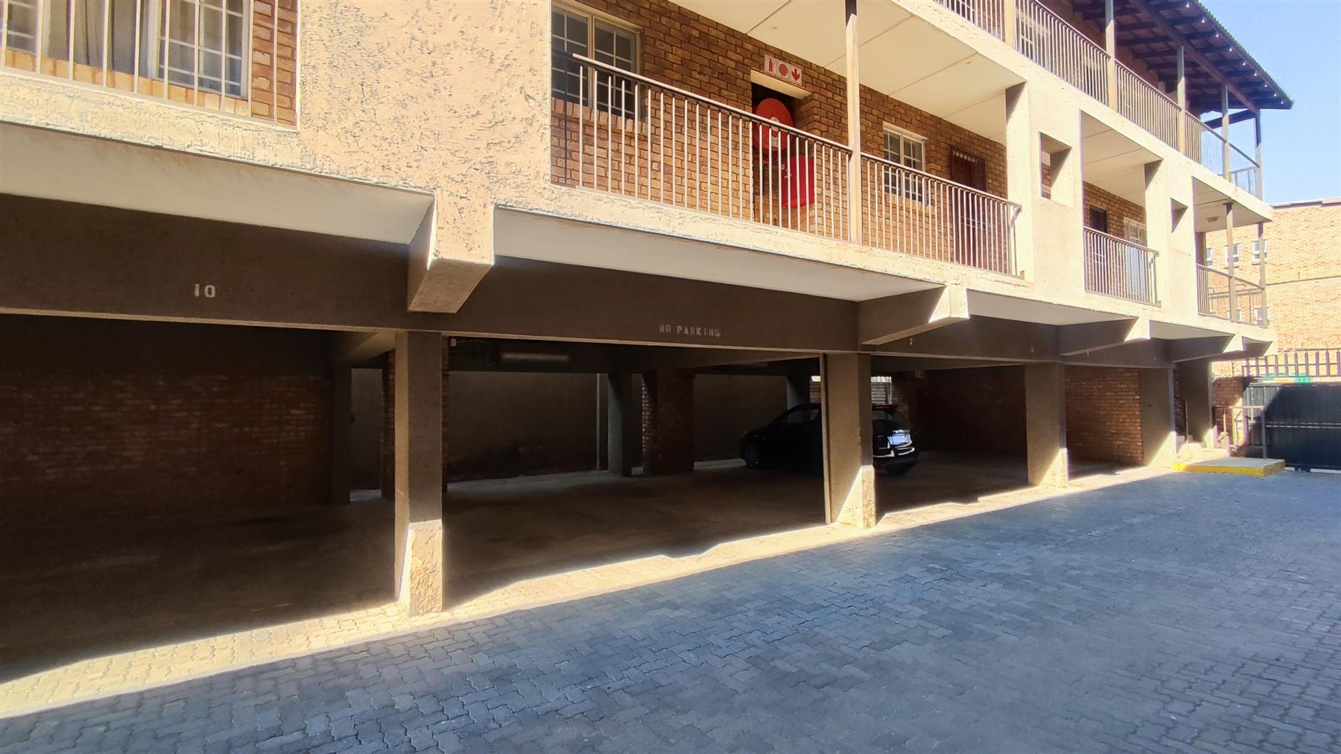 Front View of property in Kempton Park