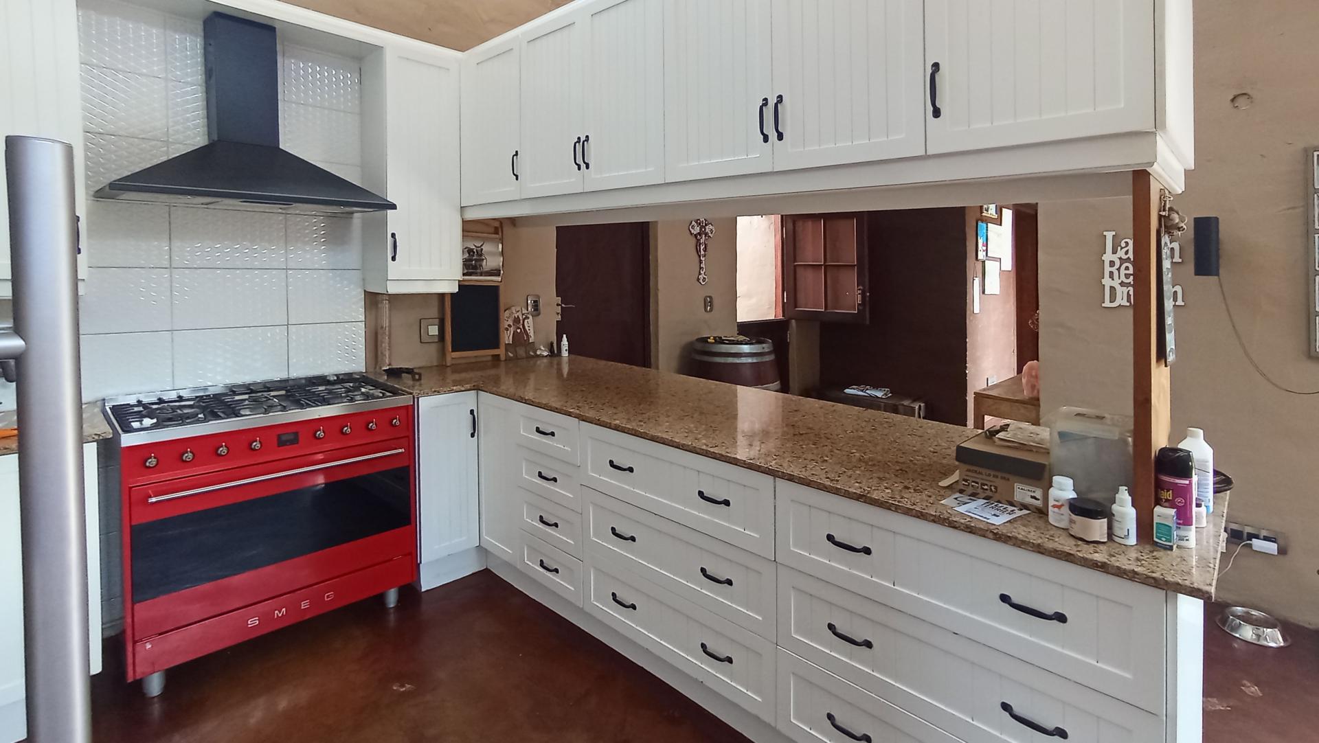 Kitchen - 38 square meters of property in Midstream Estate
