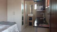 Bed Room 1 - 11 square meters of property in Midstream Estate