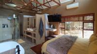 Main Bedroom - 34 square meters of property in Midstream Estate