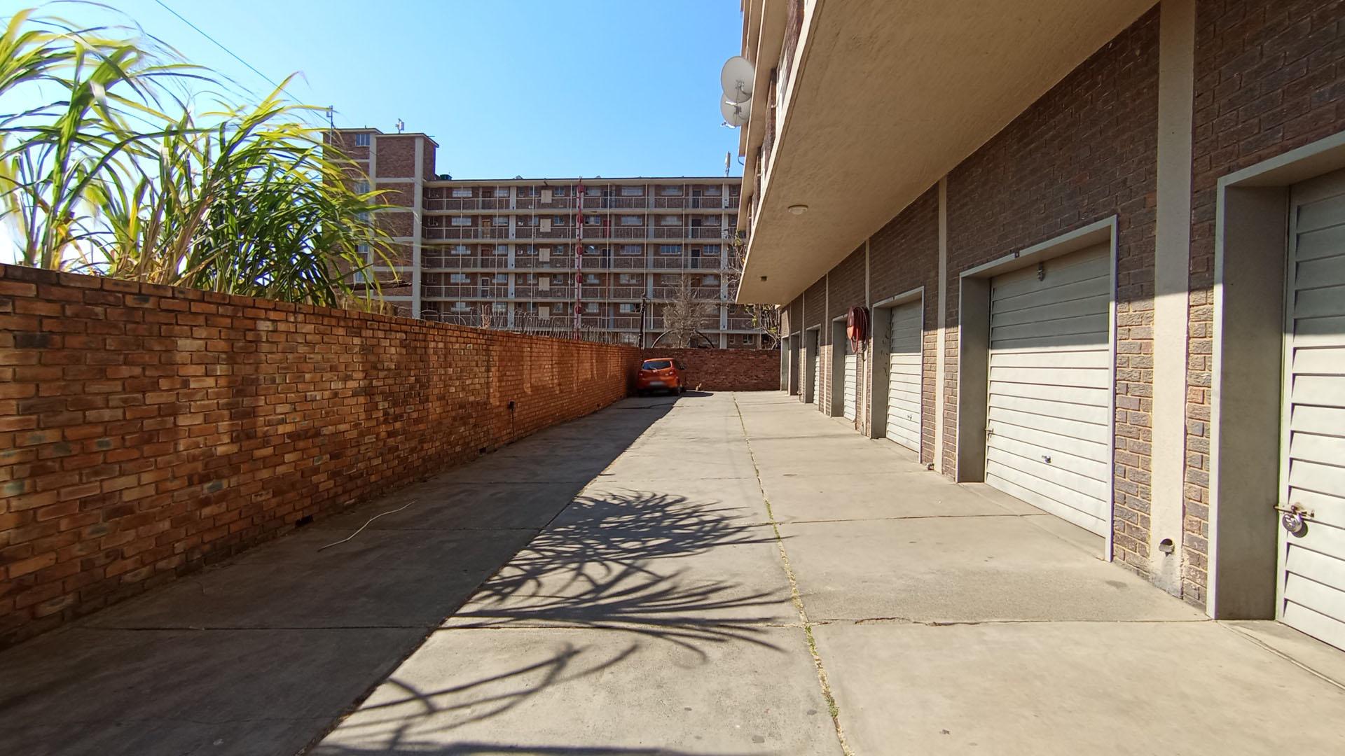Front View of property in Silverton