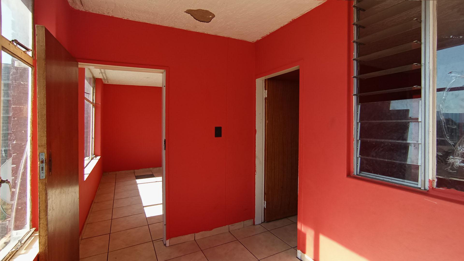 Bed Room 1 - 6 square meters of property in Silverton