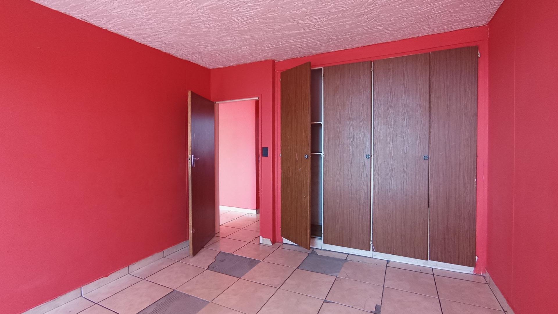 Bed Room 2 - 15 square meters of property in Silverton