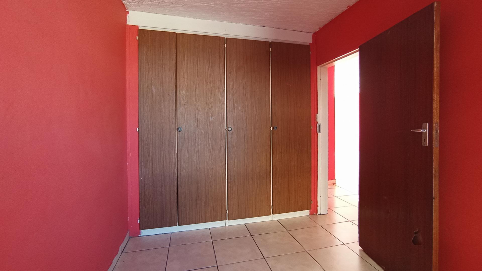 Bed Room 3 - 10 square meters of property in Silverton