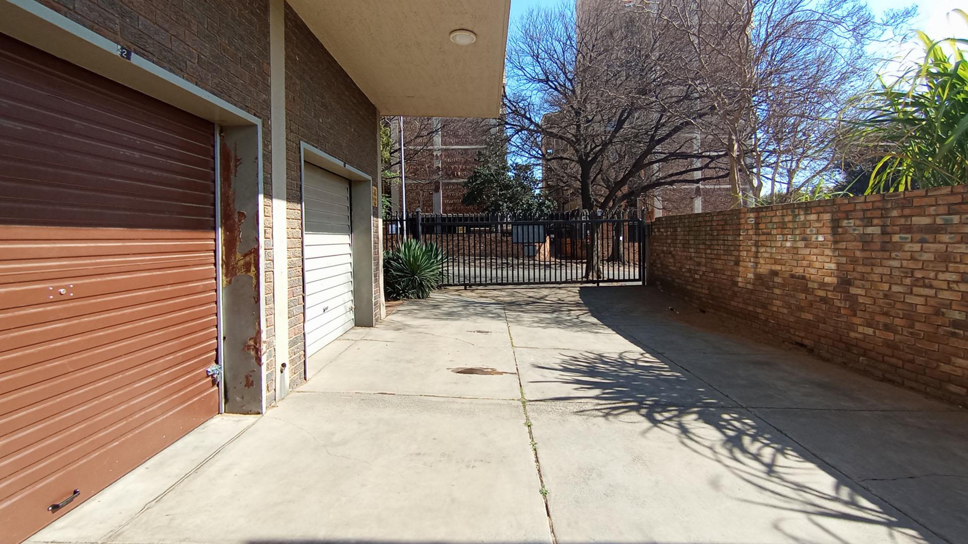 Front View of property in Silverton