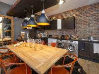  of property in Bedford Gardens
