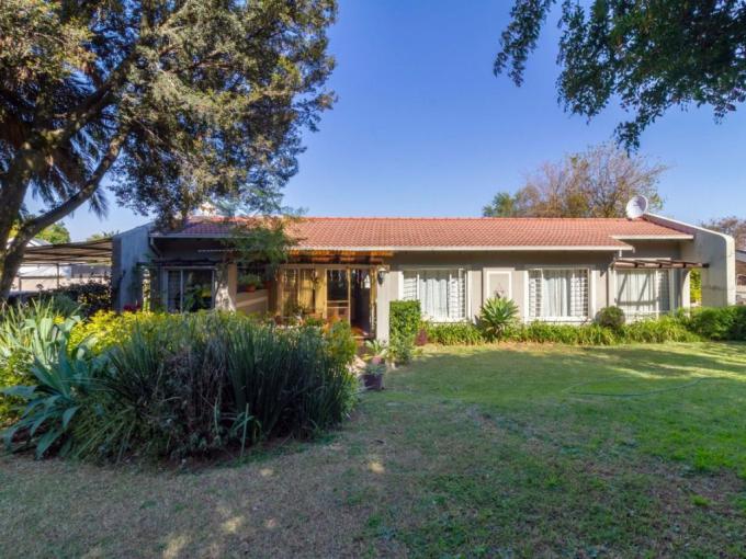 3 Bedroom House for Sale For Sale in Halfway Gardens - MR681739