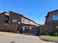 2 Bedroom 2 Bathroom Flat/Apartment for Sale for sale in Piet Retief