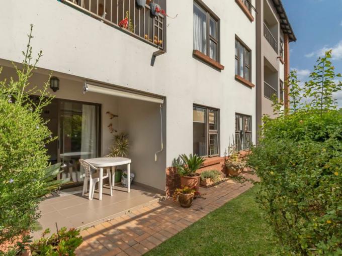 2 Bedroom Apartment for Sale For Sale in Douglasdale - MR681761