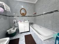  of property in Oakdene