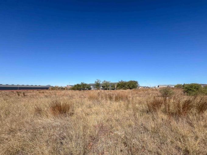 Commercial to Rent in Middelburg - MP - Property to rent - MR681815