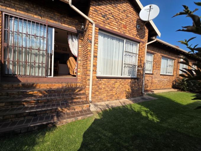 3 Bedroom House for Sale For Sale in Randhart - MR681831