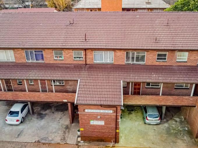 2 Bedroom Duplex for Sale For Sale in Windsor East - MR681840