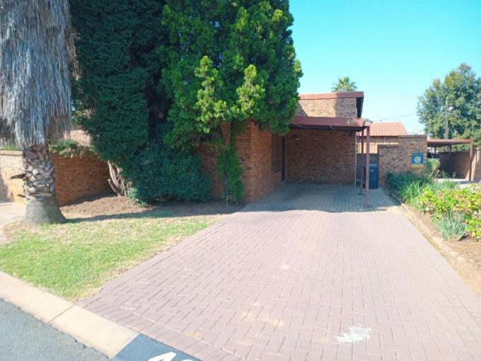 2 Bedroom House to Rent in Noordwyk - Property to rent - MR681851