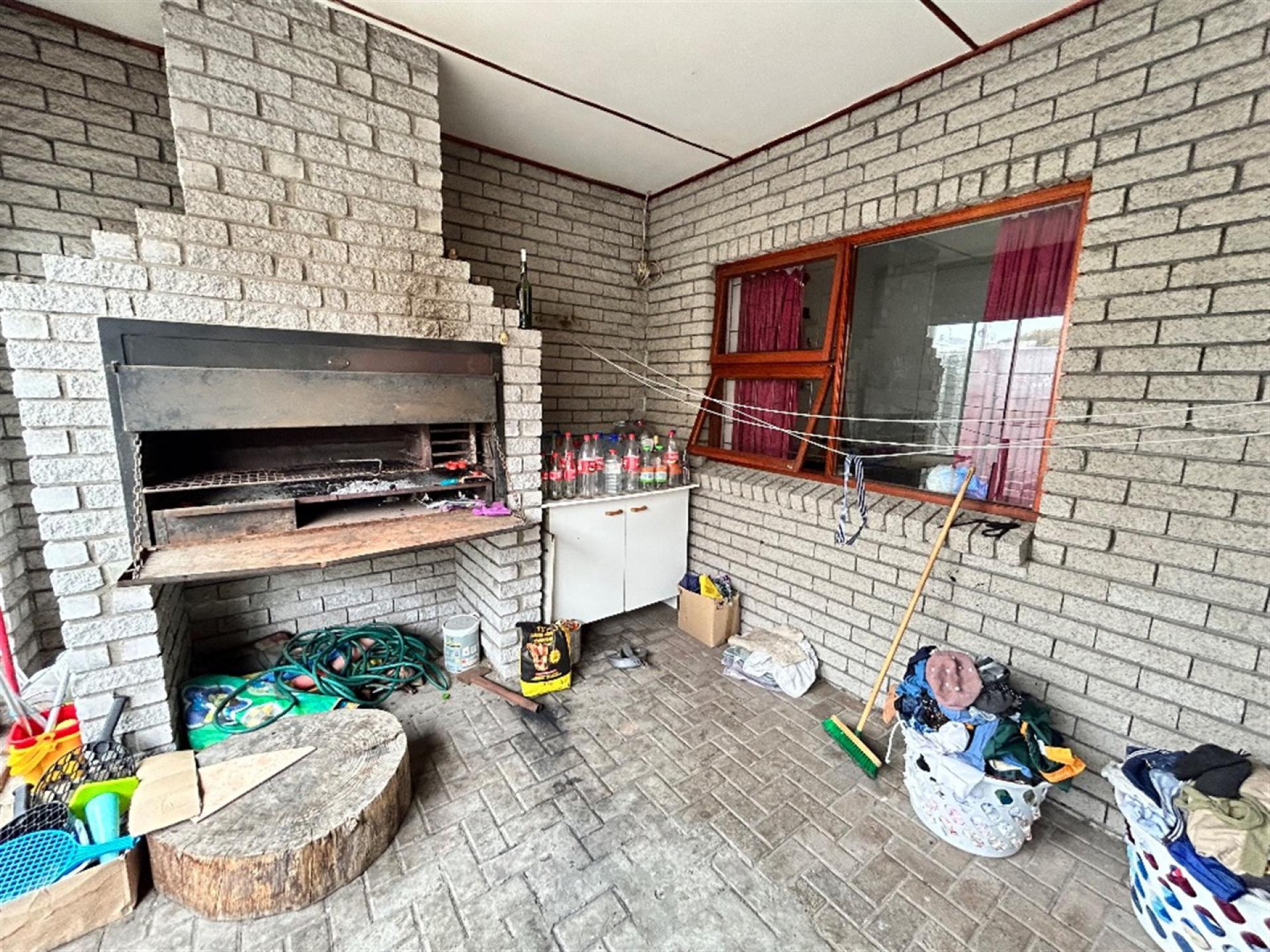 Entertainment of property in Kuils River