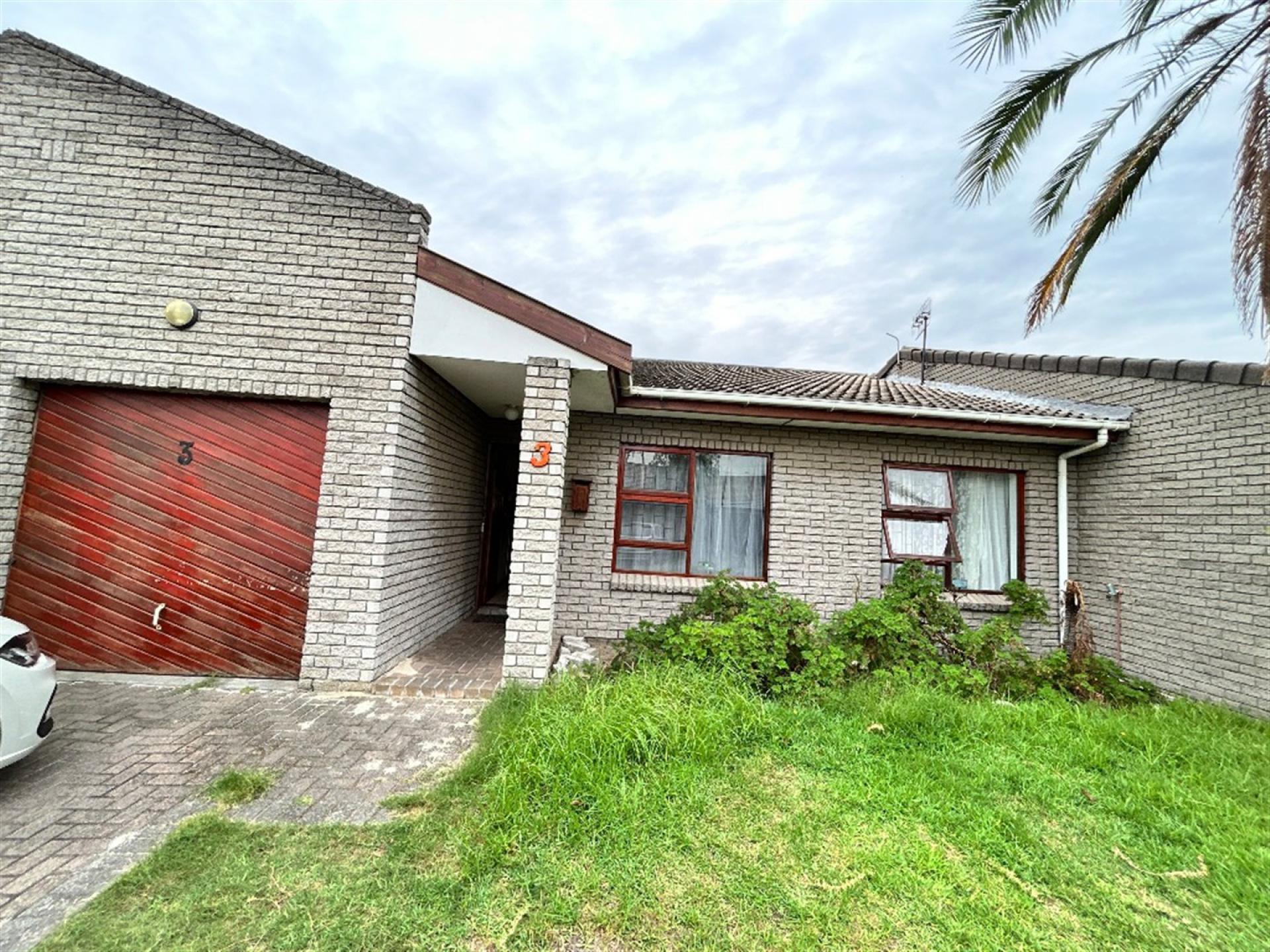 Front View of property in Kuils River