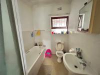 Bathroom 1 of property in Kuils River
