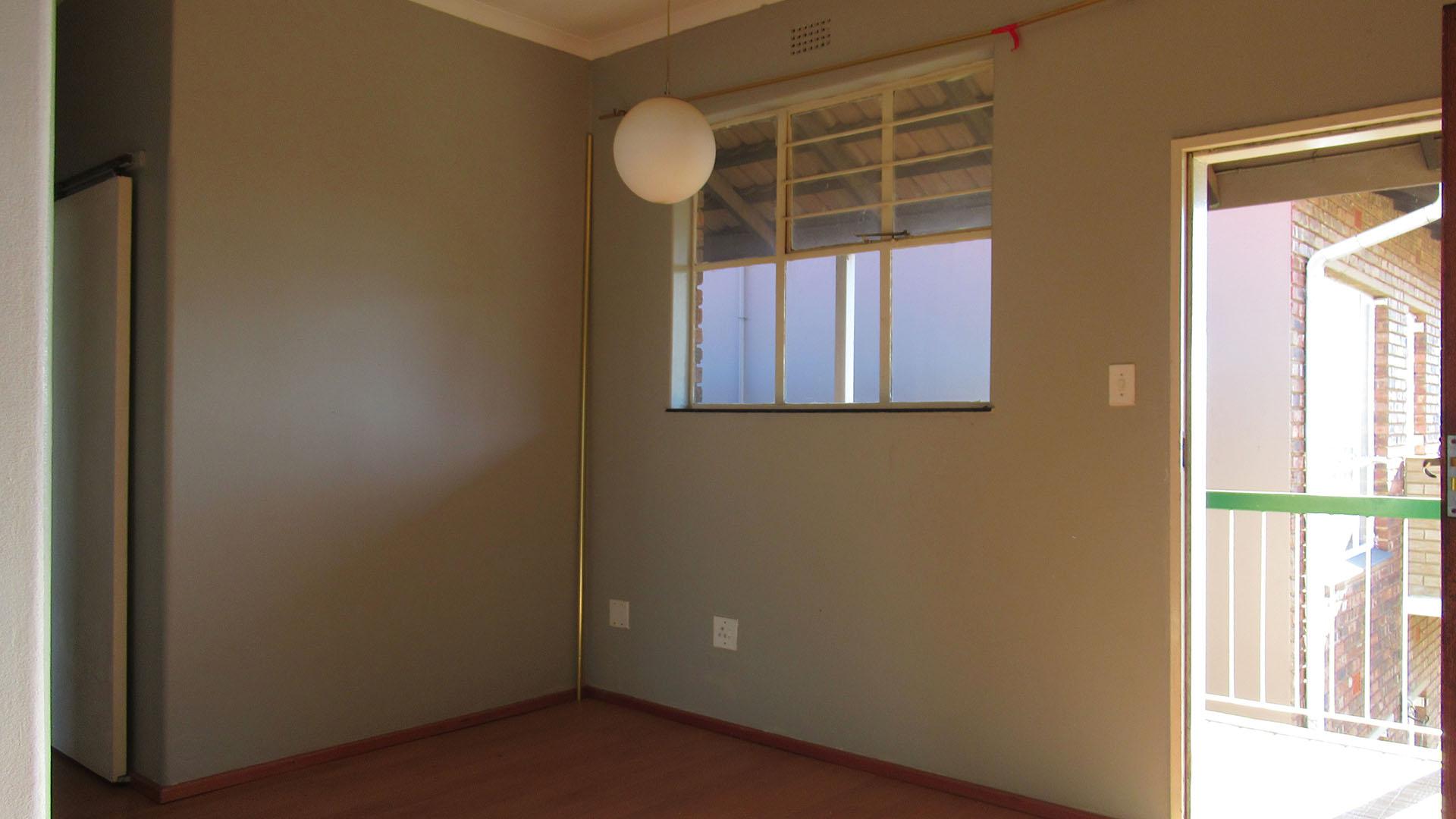 Dining Room - 11 square meters of property in Horison View