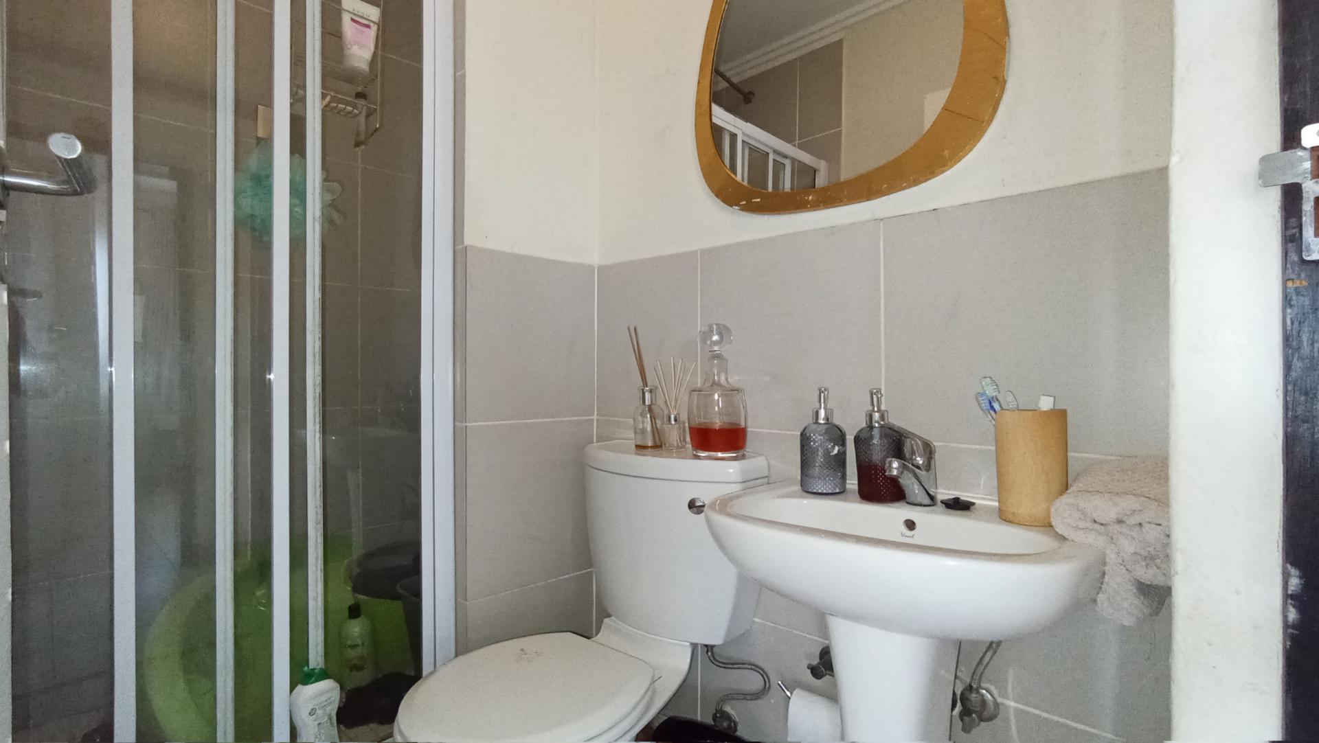 Bathroom 1 - 3 square meters of property in Jackal Creek Golf Estate