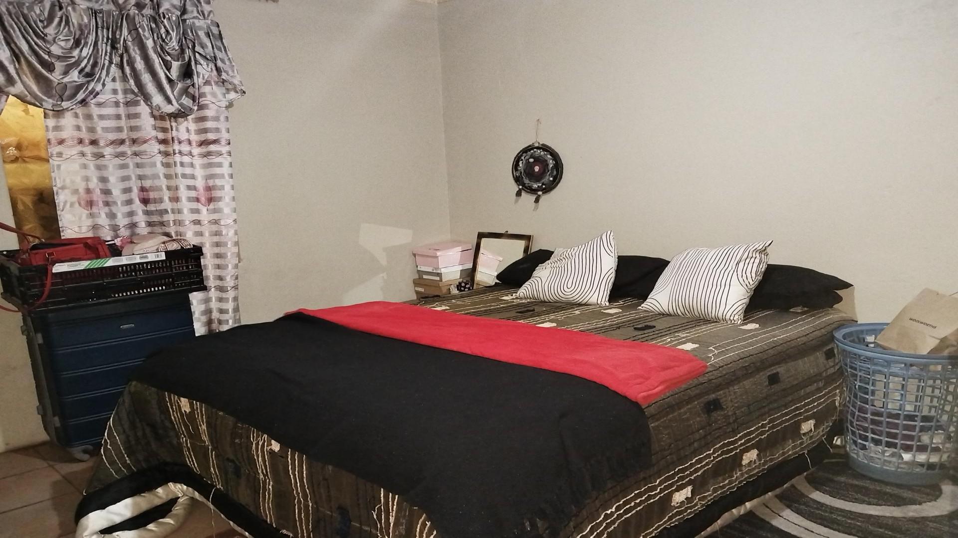 Bed Room 1 of property in Sebokeng