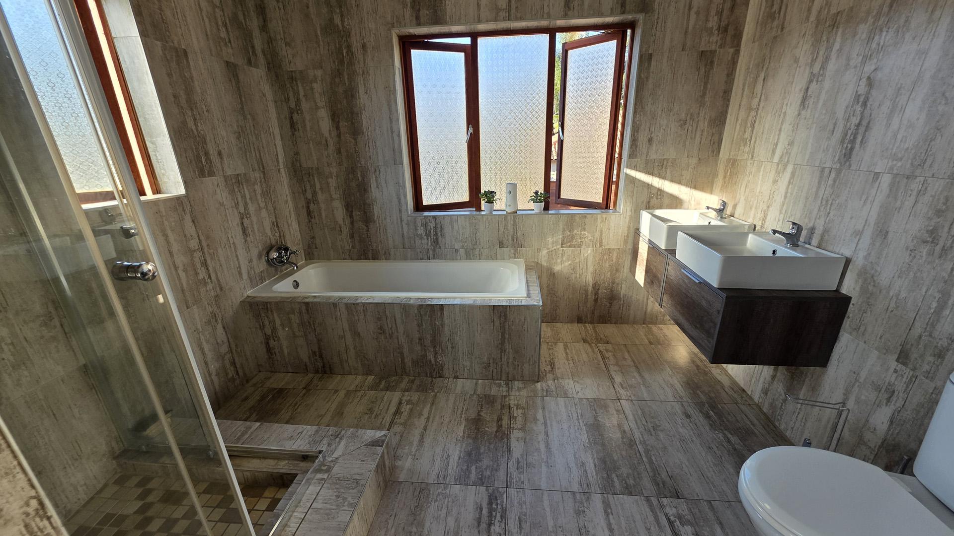 Main Bathroom of property in Xanadu Eco Park