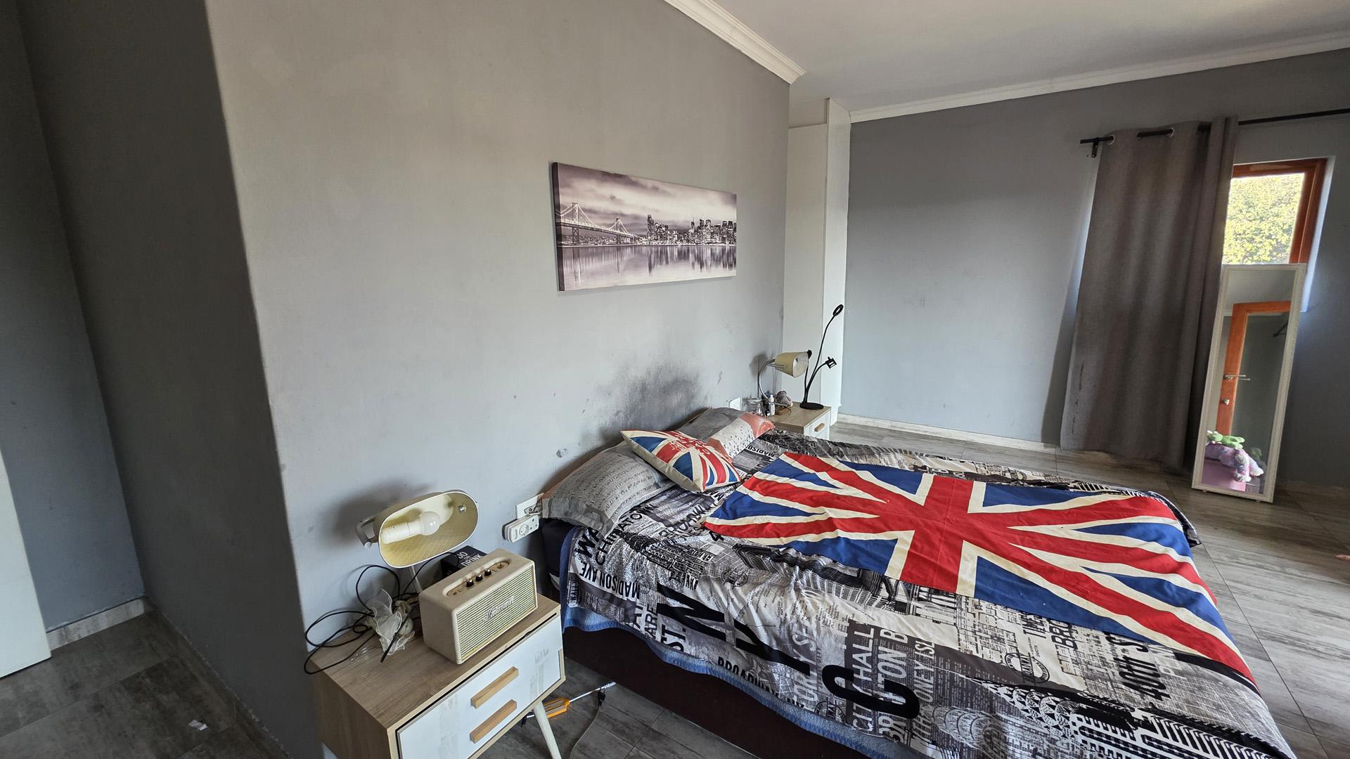 Bed Room 2 of property in Xanadu Eco Park