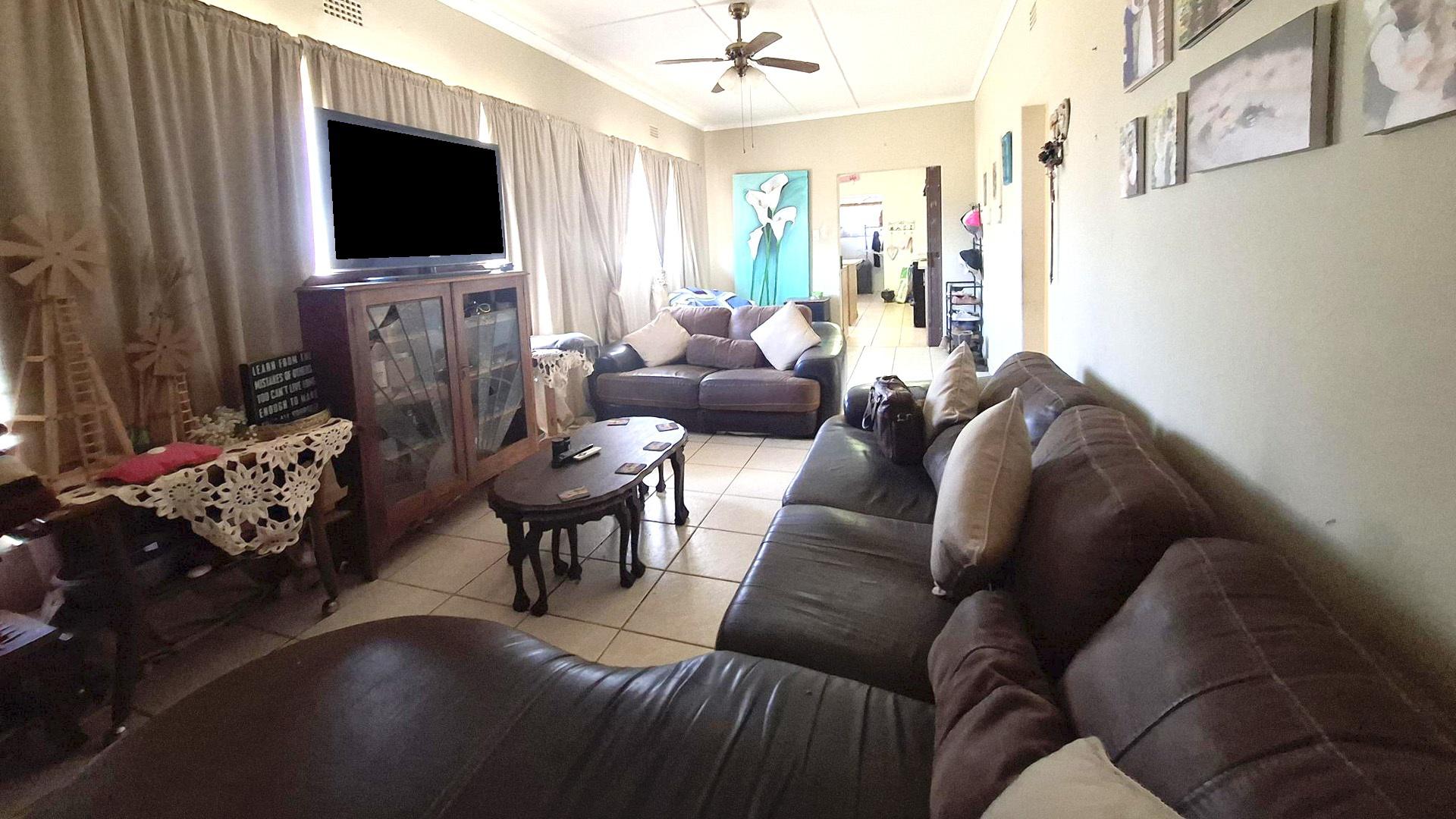 Lounges of property in Hartebeesfontein