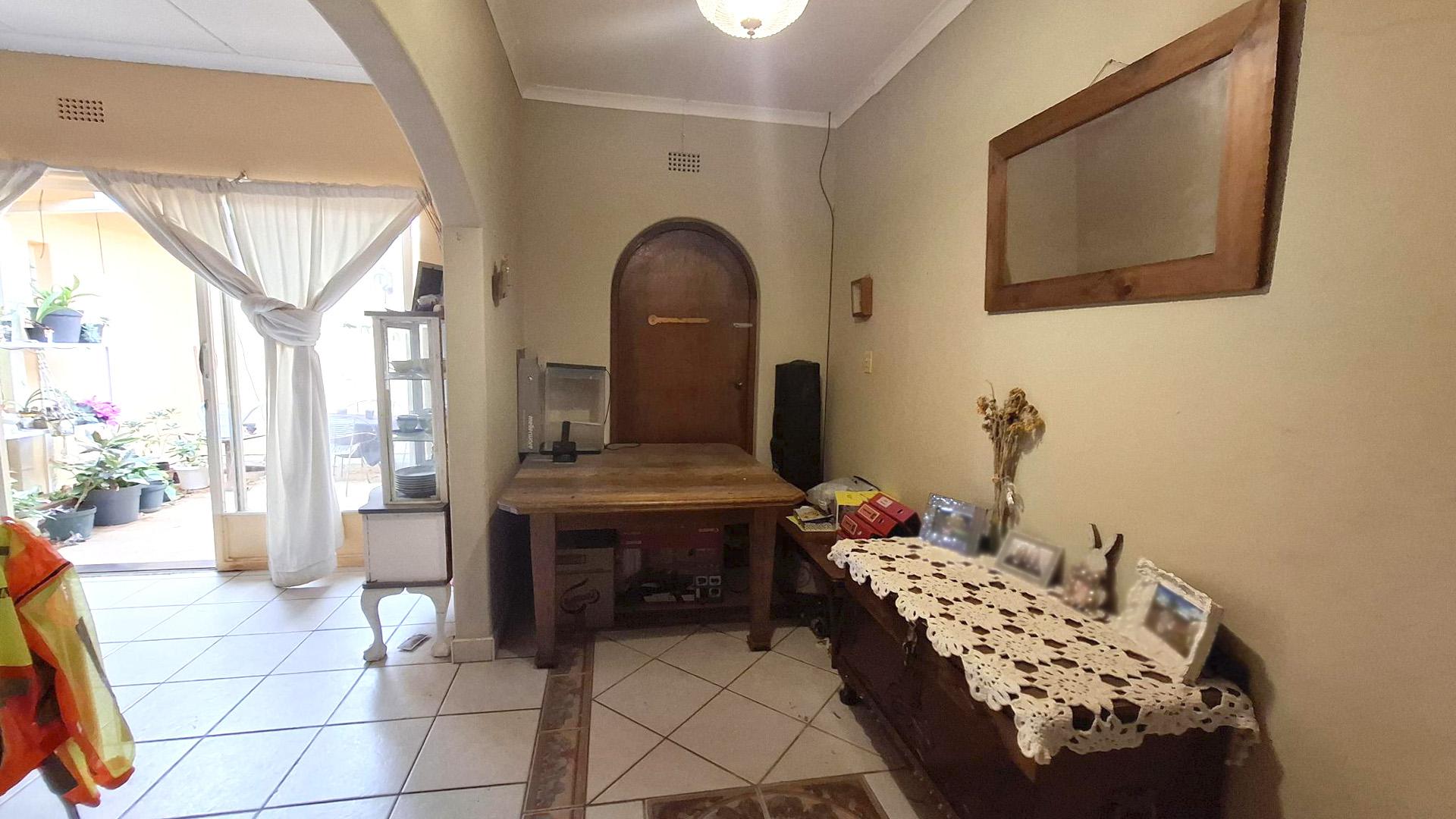 Foyer of property in Hartebeesfontein