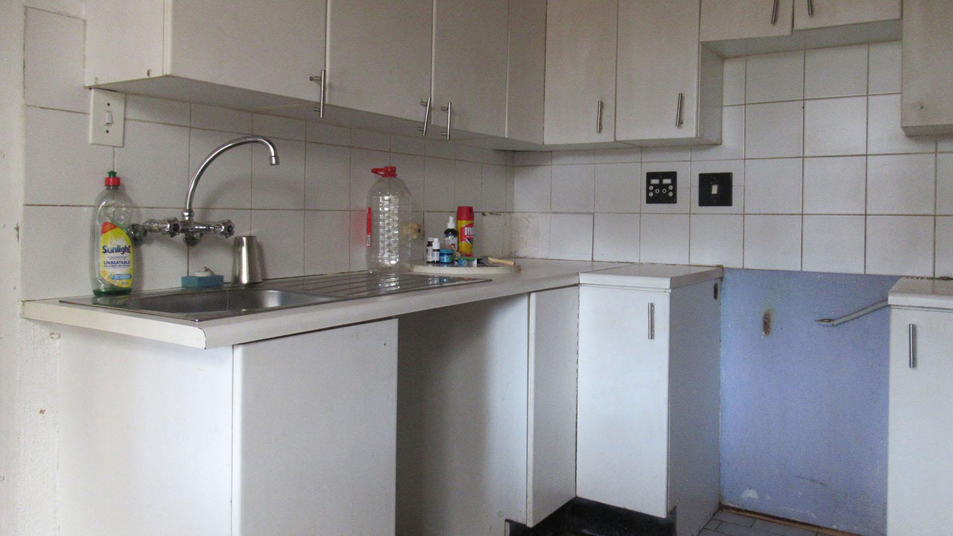 Kitchen - 9 square meters of property in Bromhof
