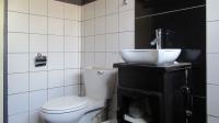 Main Bathroom - 6 square meters of property in Bromhof