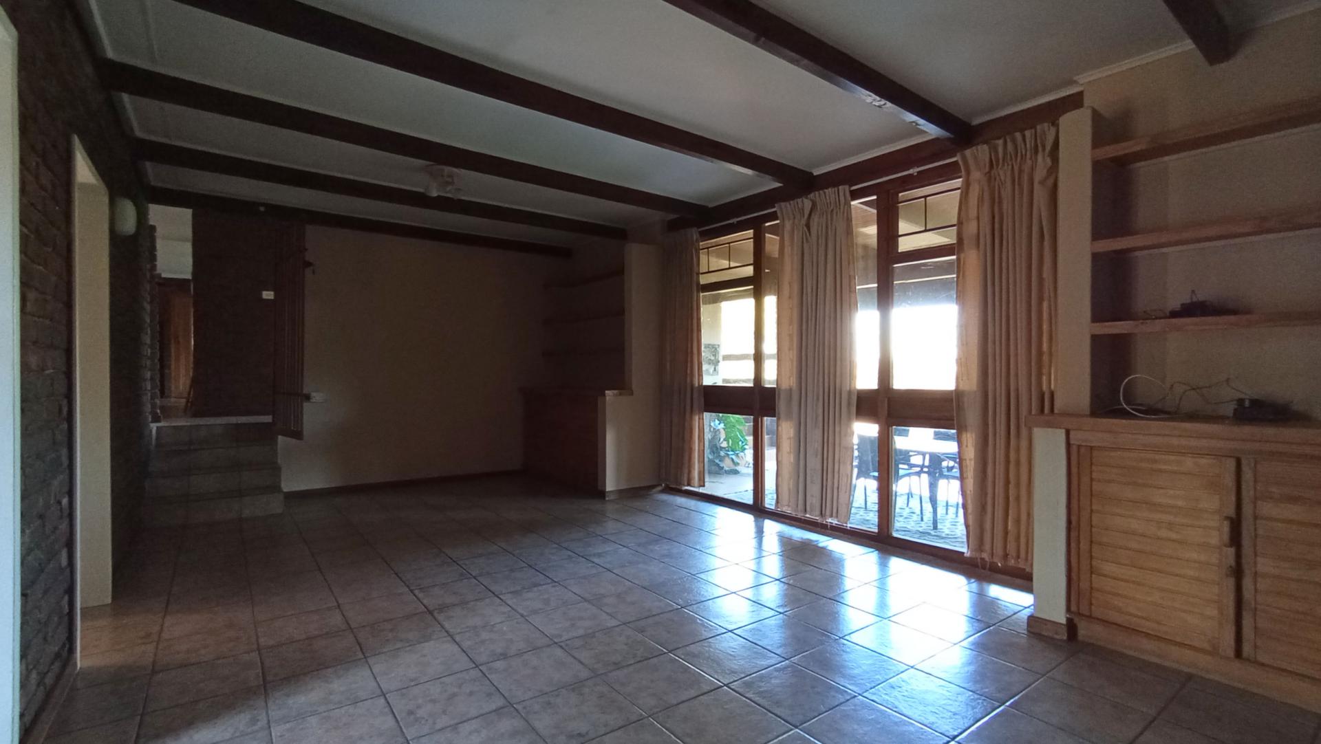 Dining Room - 34 square meters of property in Constantia Kloof