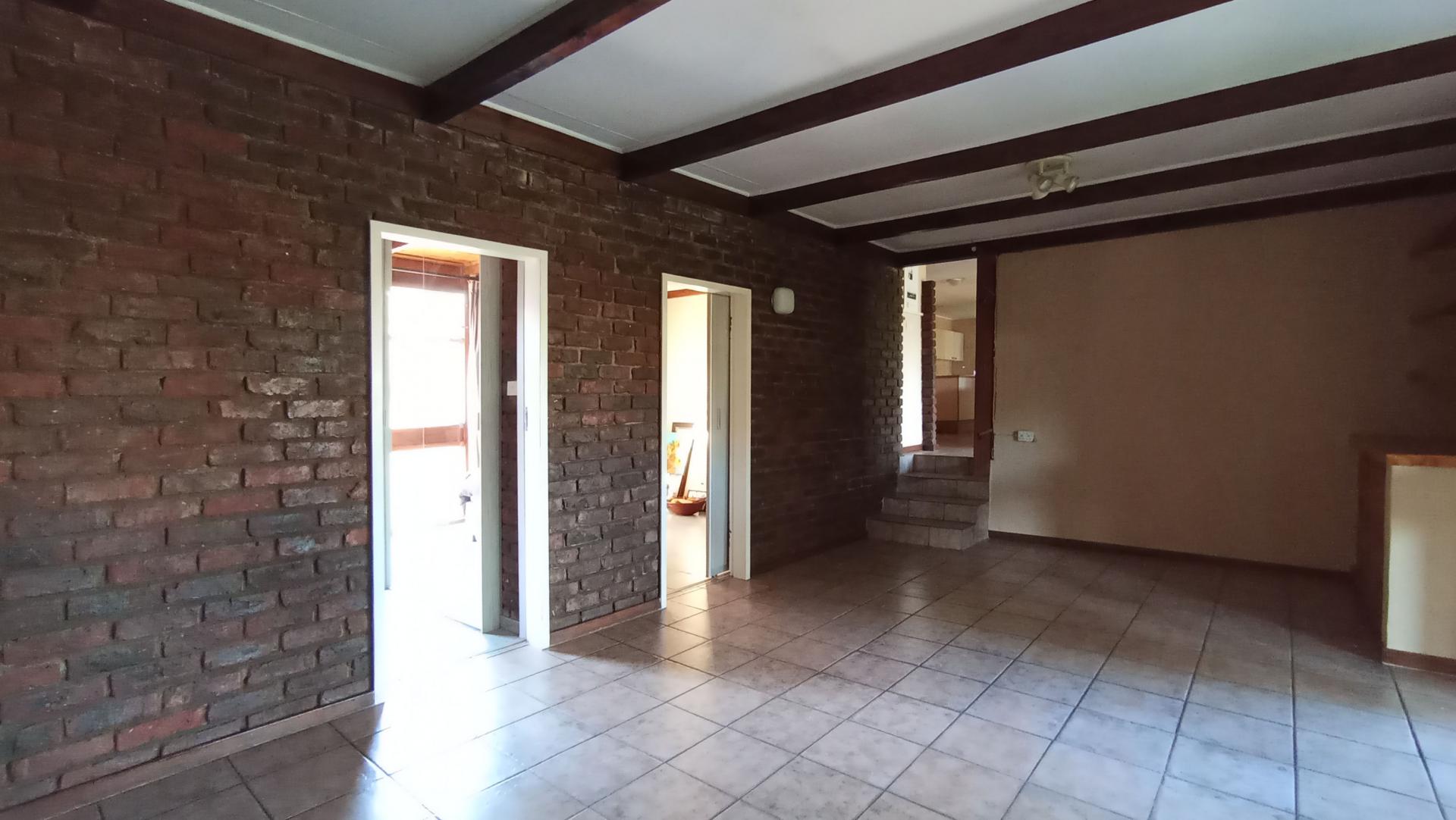 Dining Room - 34 square meters of property in Constantia Kloof