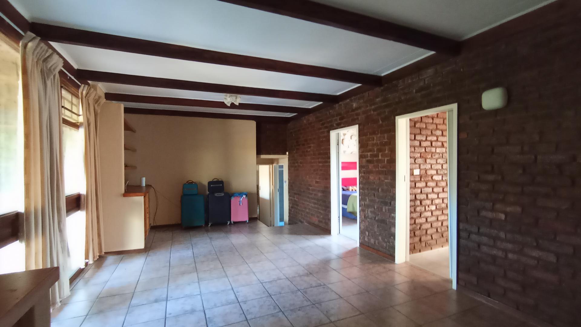 Dining Room - 34 square meters of property in Constantia Kloof