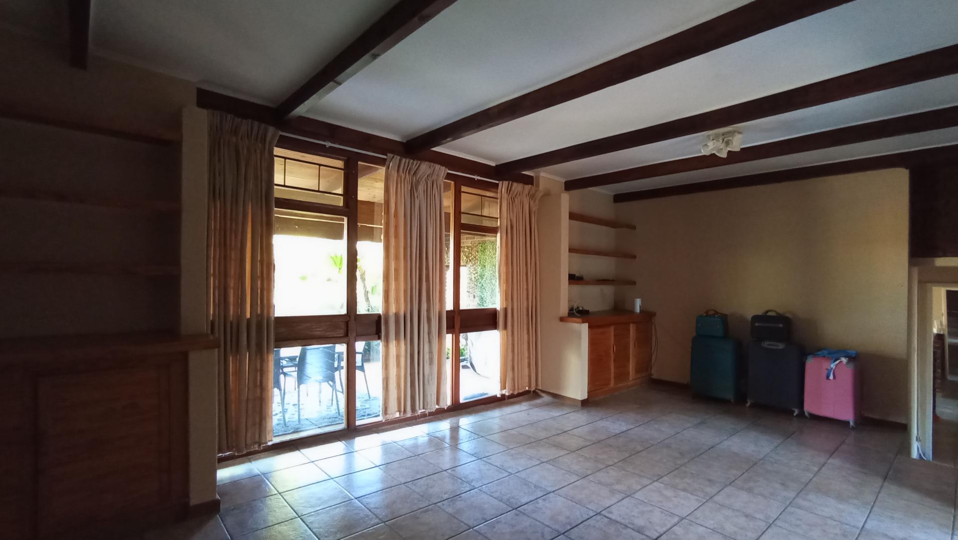 Dining Room - 34 square meters of property in Constantia Kloof