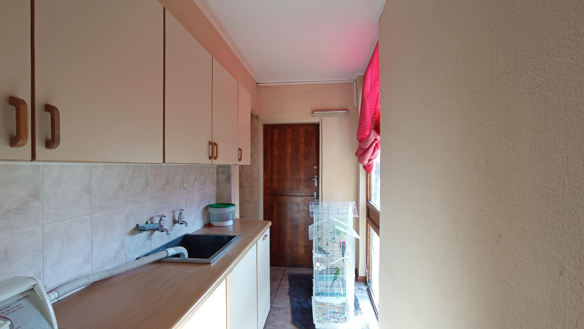 Scullery - 6 square meters of property in Constantia Kloof
