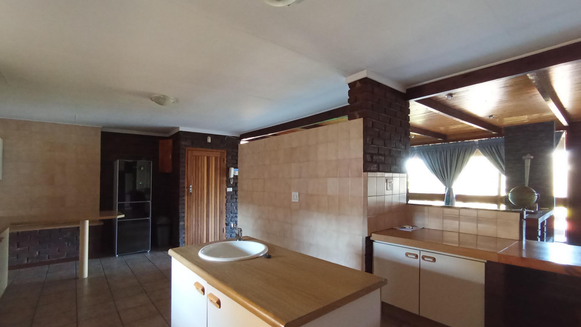 Kitchen - 49 square meters of property in Constantia Kloof