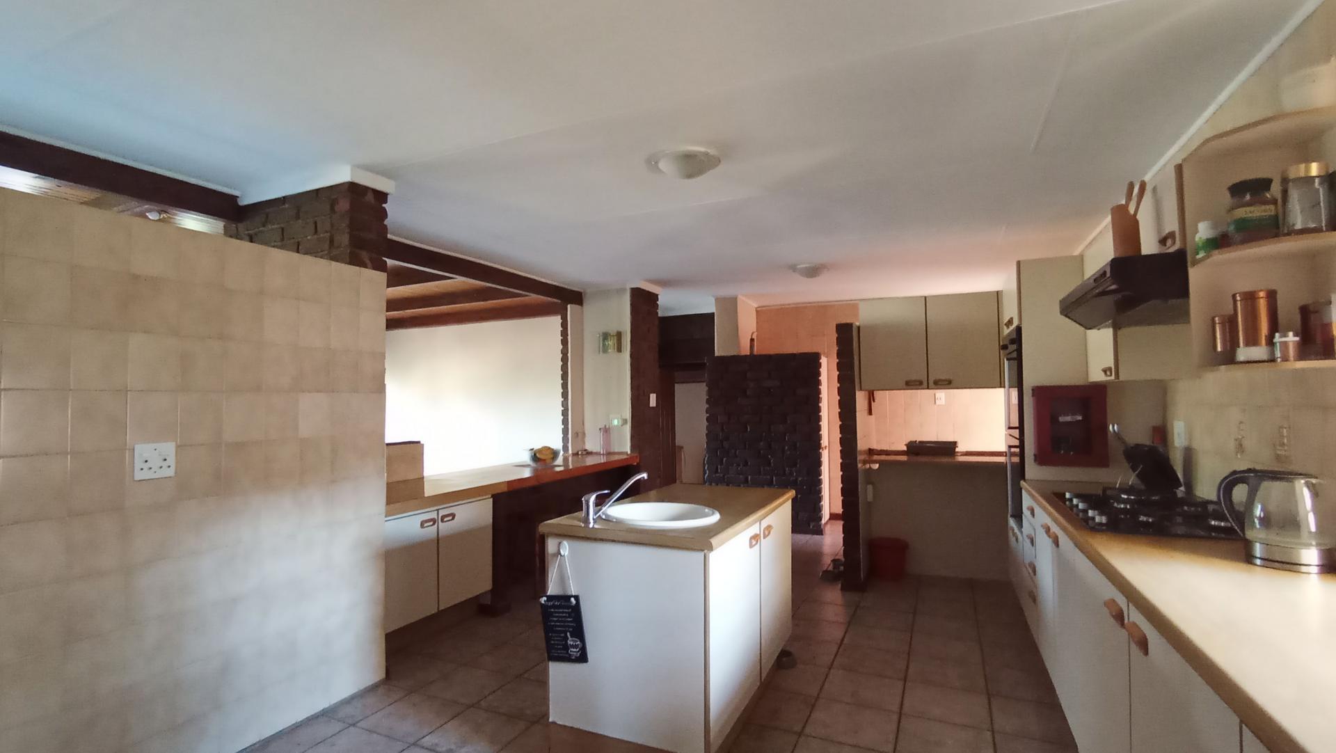 Kitchen - 49 square meters of property in Constantia Kloof