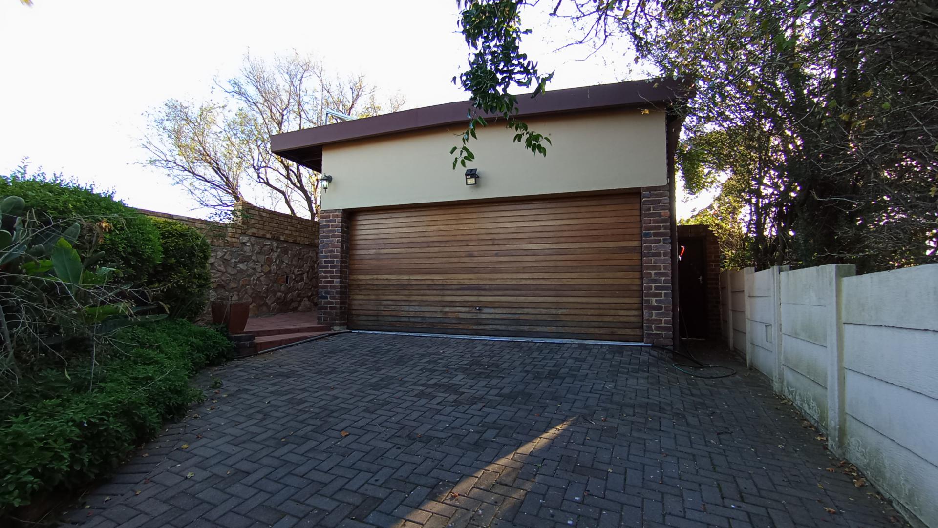 Front View of property in Constantia Kloof