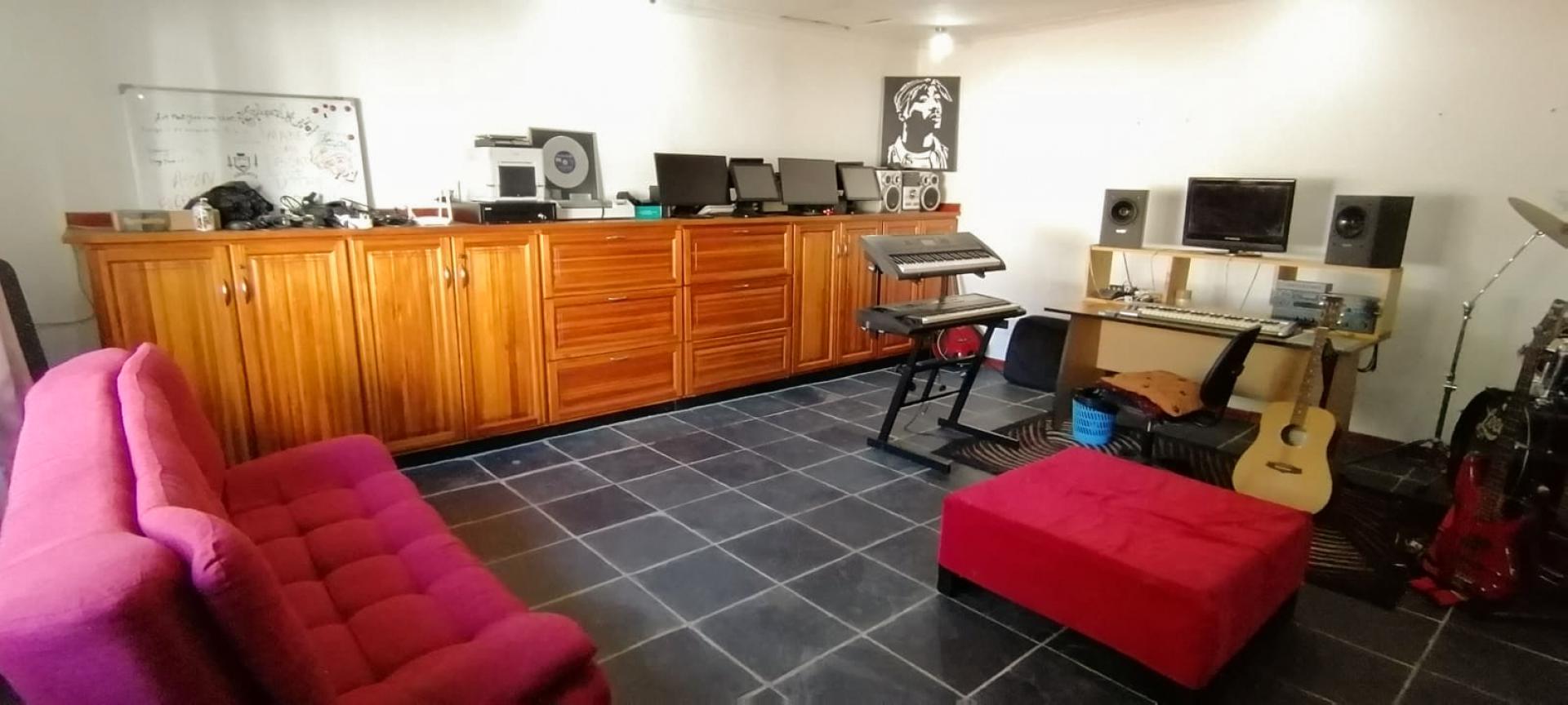  of property in Northcliff