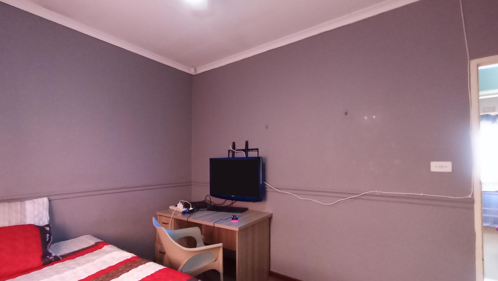 Bed Room 2 - 11 square meters of property in Westdene (JHB)