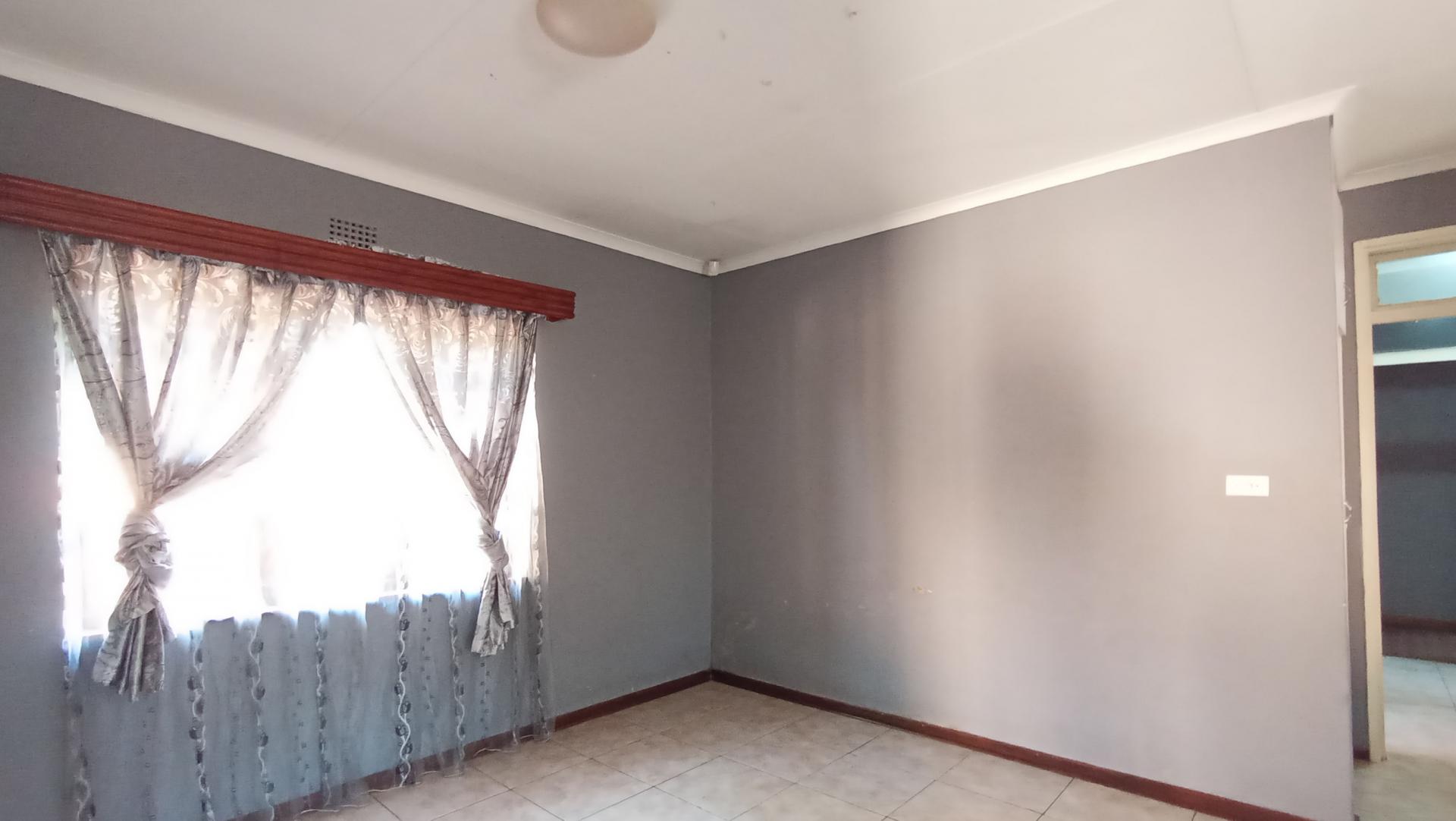 Dining Room - 13 square meters of property in Westdene (JHB)