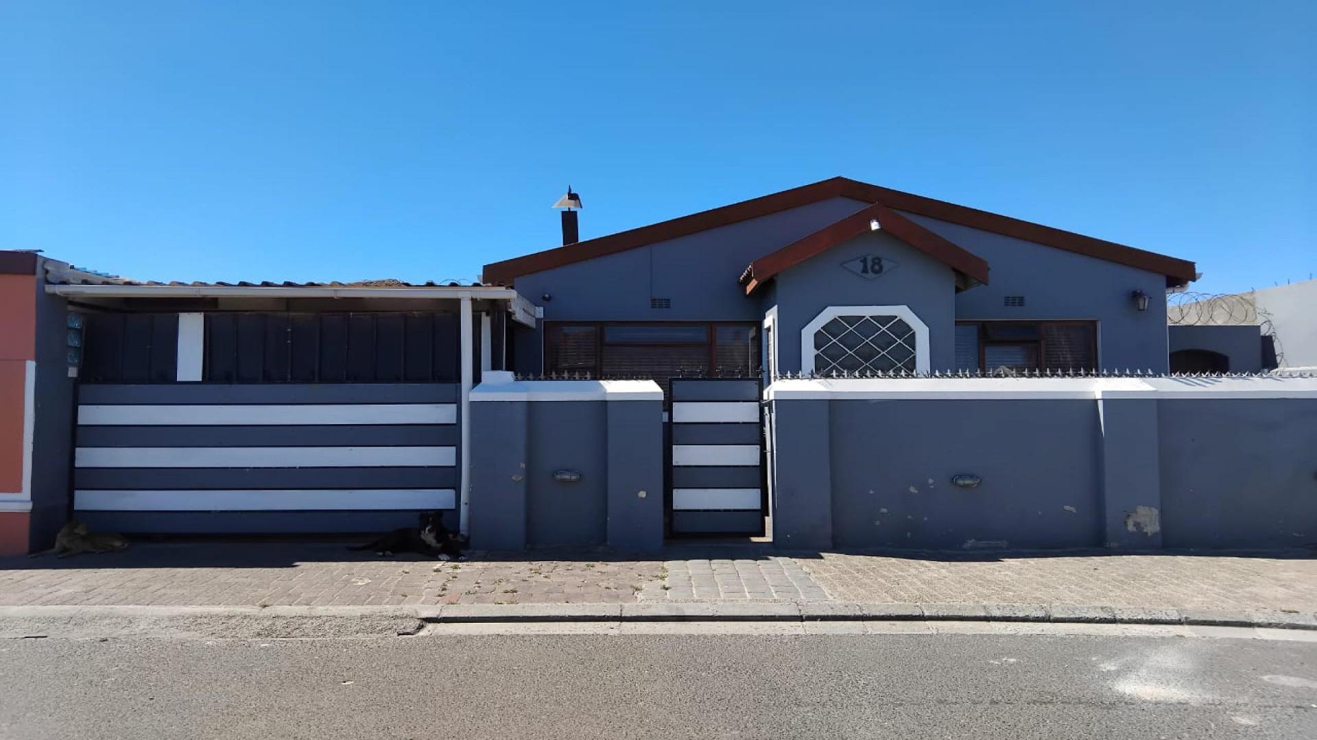 Front View of property in Lavender Hill