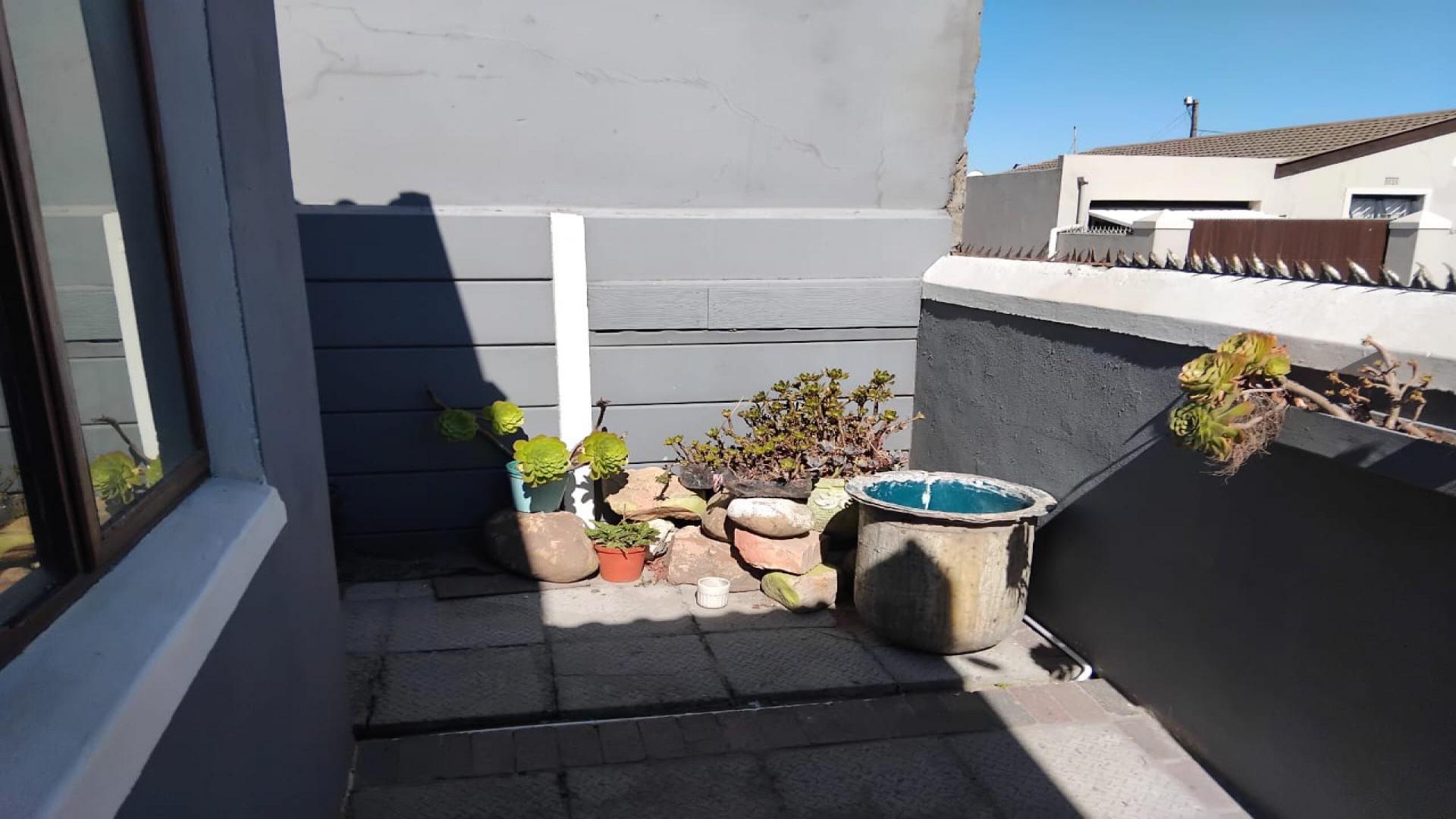 Spaces of property in Lavender Hill