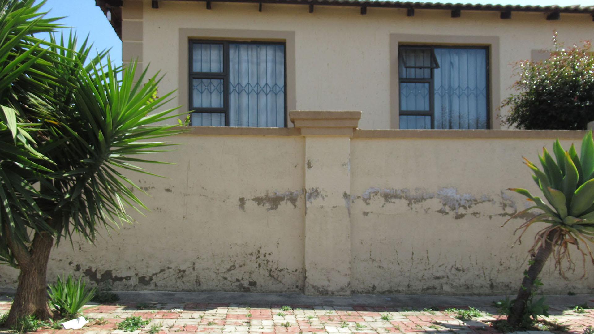Front View of property in Cosmo City