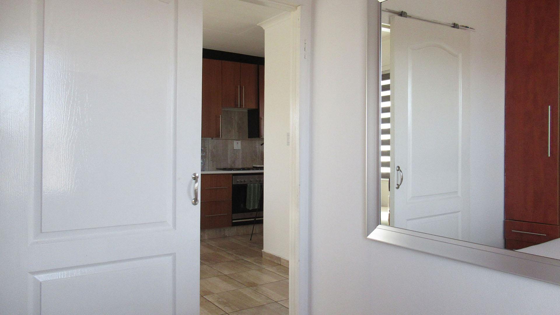 Bed Room 2 - 6 square meters of property in Fleurhof