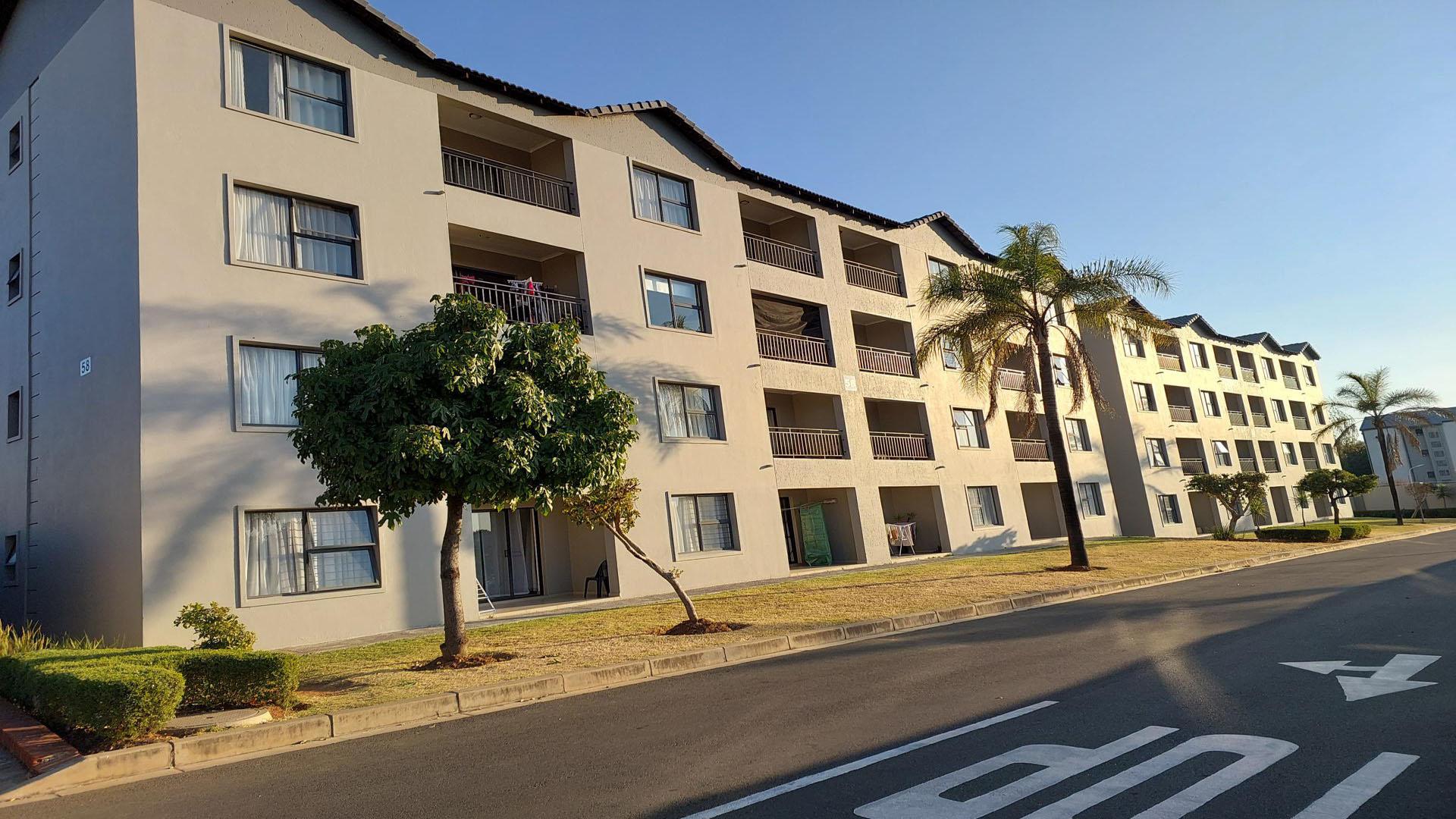 Front View of property in Erand Gardens