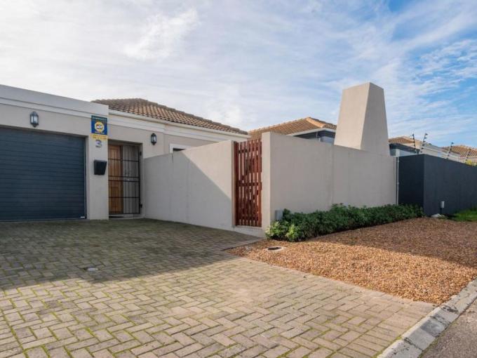 3 Bedroom House for Sale For Sale in Protea Hoogte - MR682008
