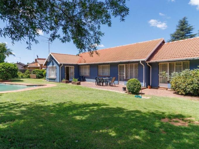 4 Bedroom House for Sale For Sale in Mulbarton - MR682055